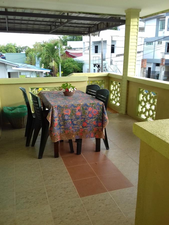 Mai Chenang Guesthouse パンタイ・サナング エクステリア 写真
