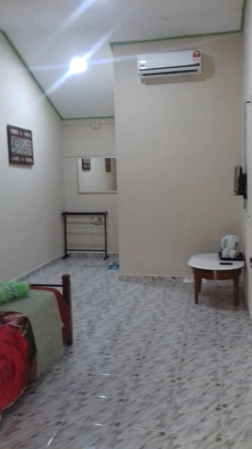 Mai Chenang Guesthouse パンタイ・サナング エクステリア 写真